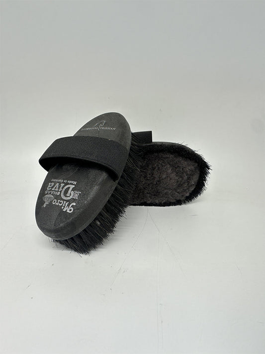 Die kleine Diva – Lammfellbürste von HAAS